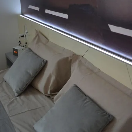 Apartament & Mariza *